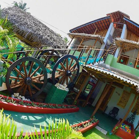 Neem Garden Guest House Батикалоа Екстериор снимка