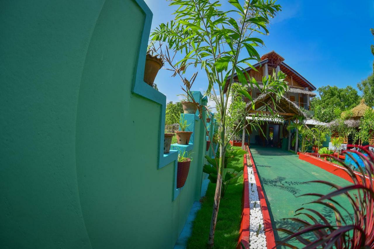 Neem Garden Guest House Батикалоа Екстериор снимка
