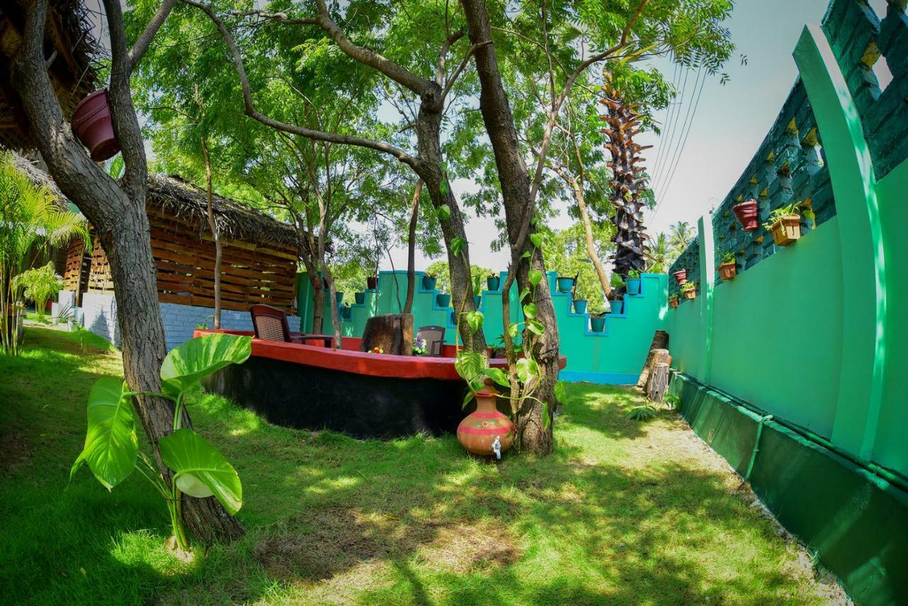 Neem Garden Guest House Батикалоа Екстериор снимка