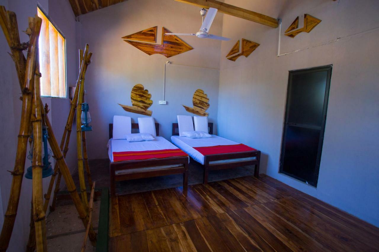 Neem Garden Guest House Батикалоа Стая снимка