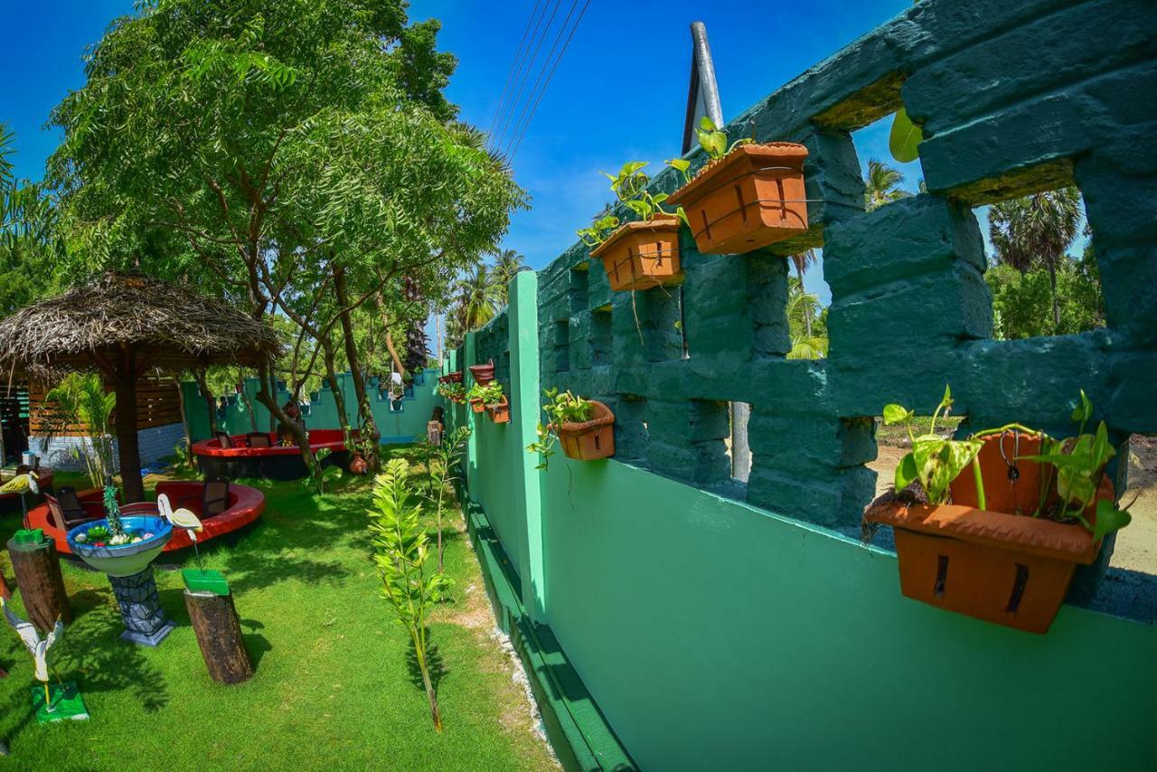 Neem Garden Guest House Батикалоа Екстериор снимка