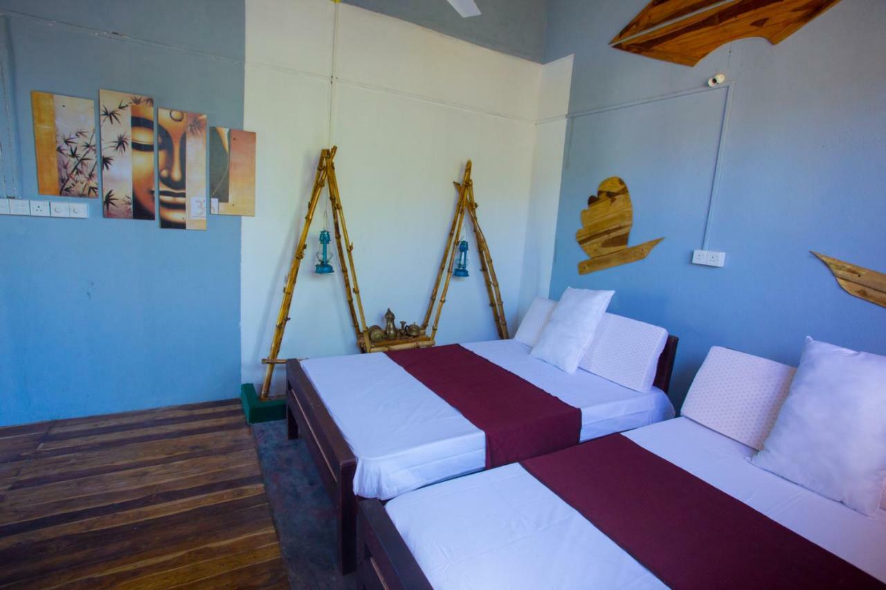 Neem Garden Guest House Батикалоа Екстериор снимка