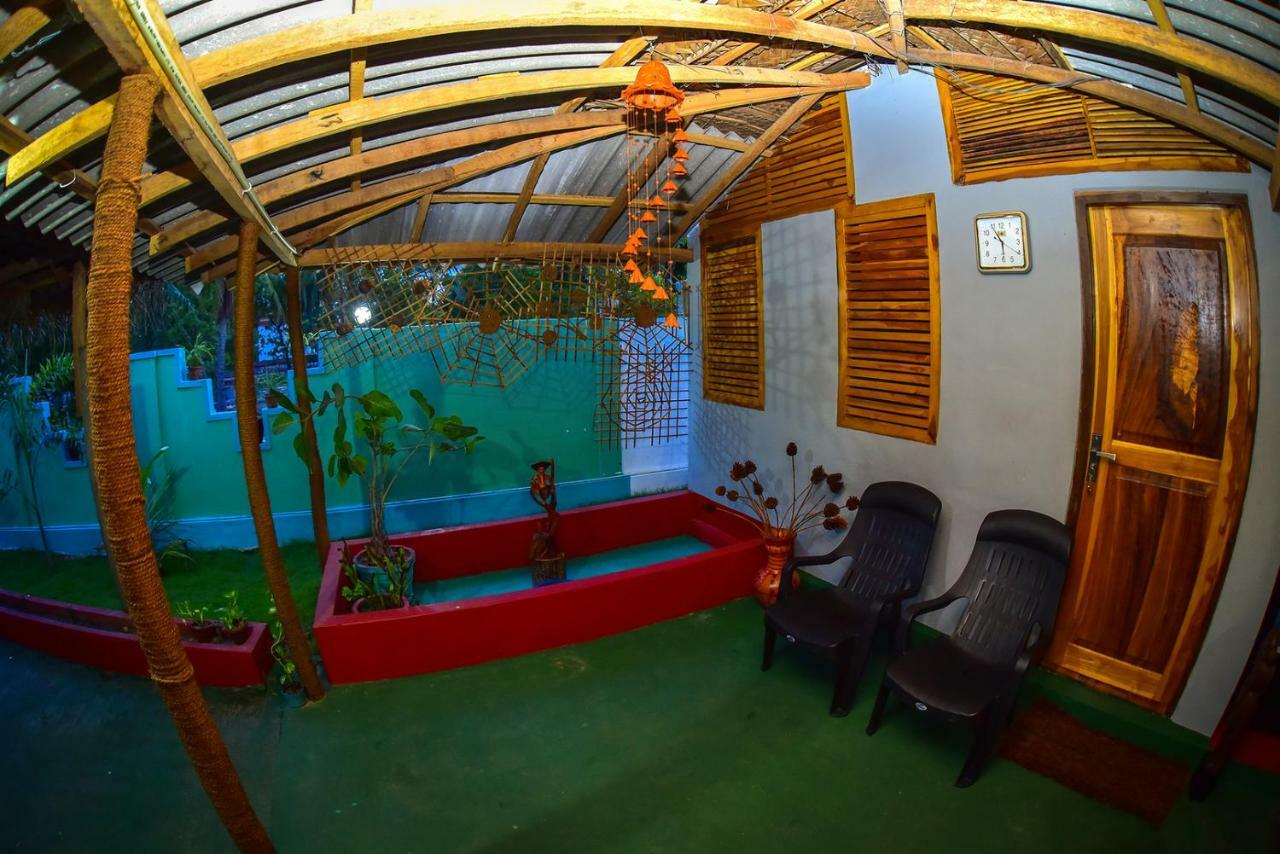Neem Garden Guest House Батикалоа Екстериор снимка