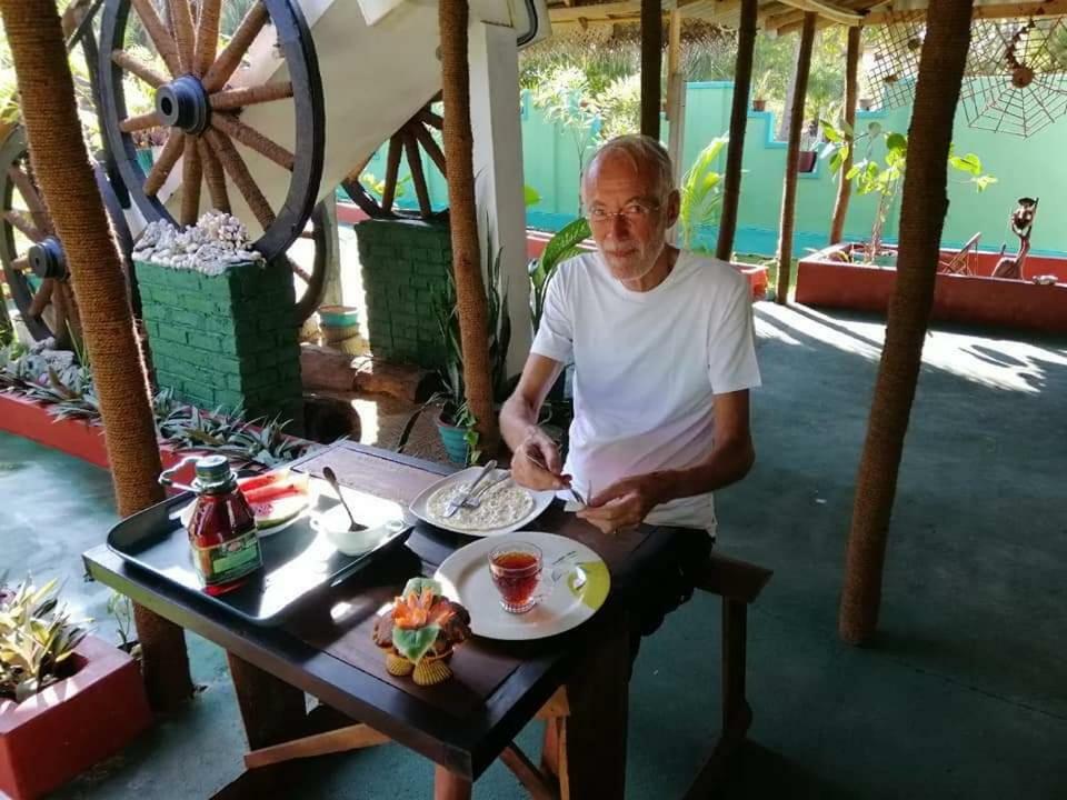 Neem Garden Guest House Батикалоа Екстериор снимка